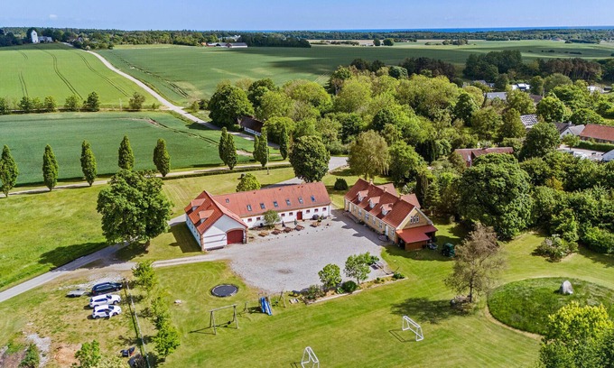 Grenaa House | 7 bedroom stunning home in Grenaa