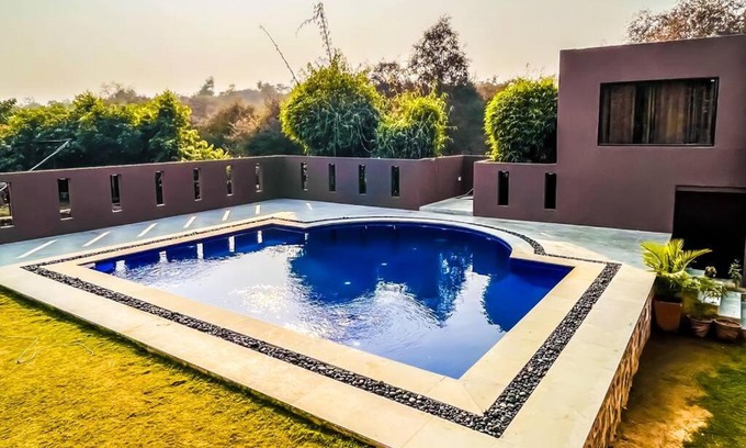 Gurugram Villa | 7 BHK Farmhouse in Gurgaon with Swimming Pool