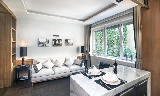 Oltrarno Apartment | 7 Borgo San Jacopo