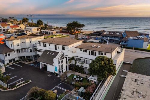 Cayucos House | 7 Cayucan Bungalows Close to Beach Ocean Views Sleeps 36