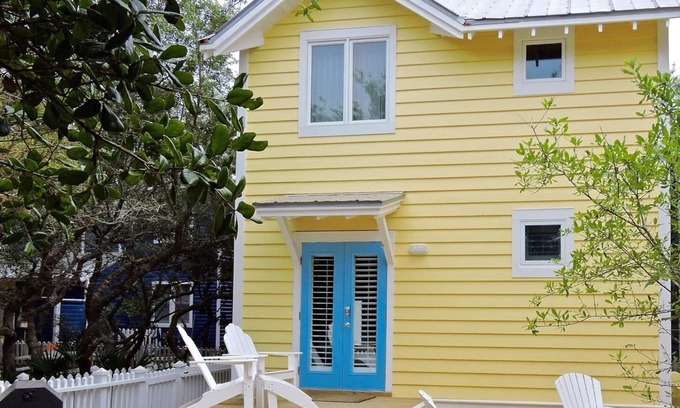 Seaside Cottage | 7 Houses To Beach In Seaside, FL! Lovely Guest Cottage + 2 Adult Bikes!