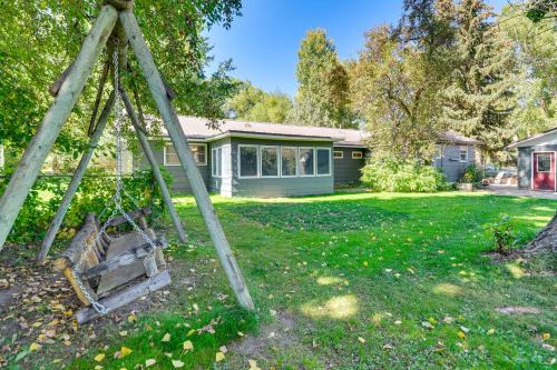 Dayton House | 7 Mi to Bighorn Natl Forest Dog-Friendly Home