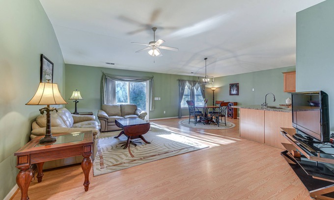 Longs House | 7 Mi to Cherry Grove Beach: Home on Grand Strand