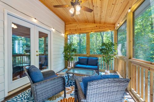 Acworth Apartment | 7 mi to LakePoint Sports - Near Historic DT - HotTub