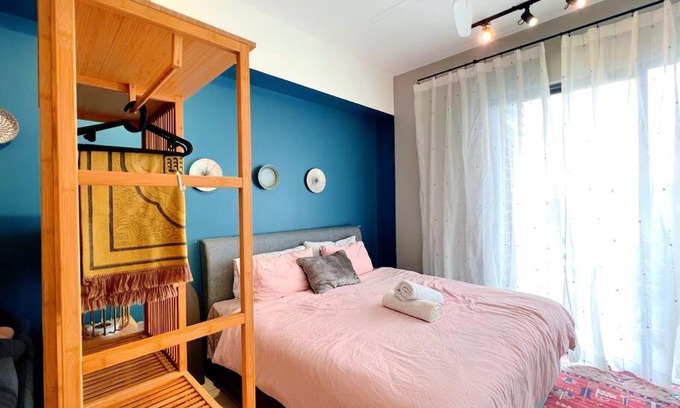 Sungai Buloh Apartment | 7 Pax Family Connecting Room D'Sara, Direct Link MRT Kampung Selamat, Near Sungai Buloh & Thomson Hospital