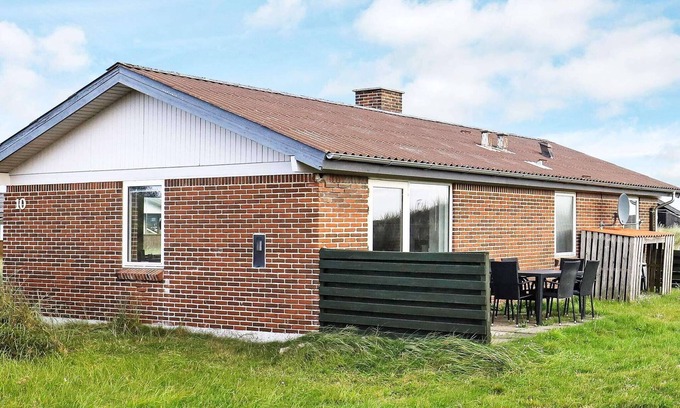 Lild Strand House | 7 person holiday home in Frøstrup