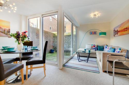 Cromer House | 7 Sea Mews