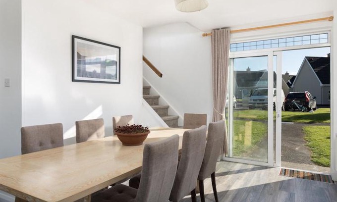 Lahinch House | 7 The Links Holiday Village