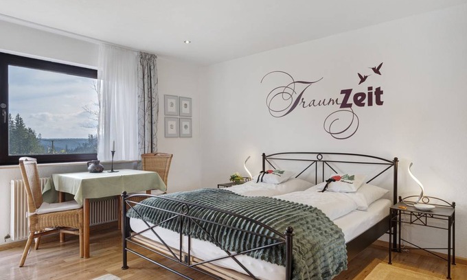 Schwarzenbach Apartment | 70 m² Apartment ∙ 1 bedroom ∙ 5 guests