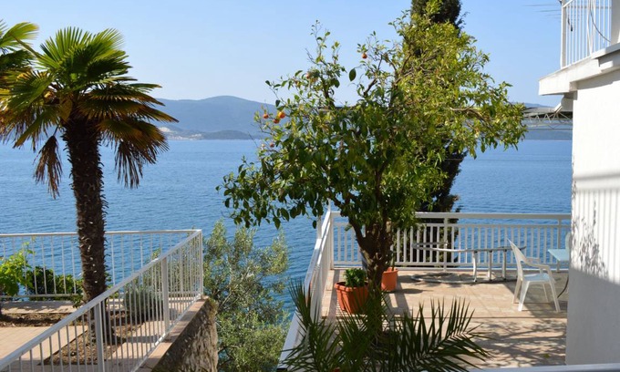 Komarna Apartment | 70 m² Apartment ∙ 2 bedrooms ∙ 4 guests