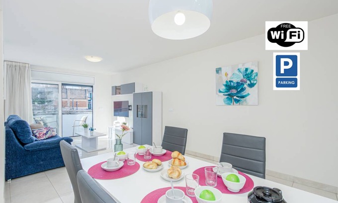 Roses Town Center Apartment | 70 m² Apartment ∙ 2 bedrooms ∙ 5 guests