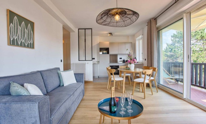 Deauville City Centre Apartment | 70 m² Apartment ∙ 2 bedrooms ∙ 4 guests
