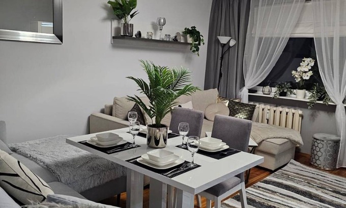 Zyrardow Apartment | 70 m² Apartment ∙ 2 bedrooms ∙ 6 guests