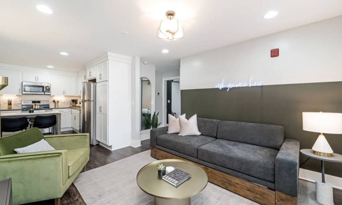 East Bank Apartment | 70 m² Apartment ∙ 3 bedrooms ∙ 8 guests