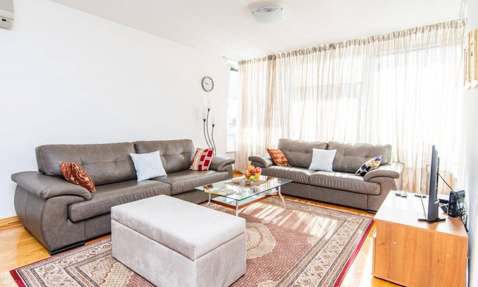 Old Town Apartment | 70 m² Apartment ∙ 2 bedrooms ∙ 6 guests