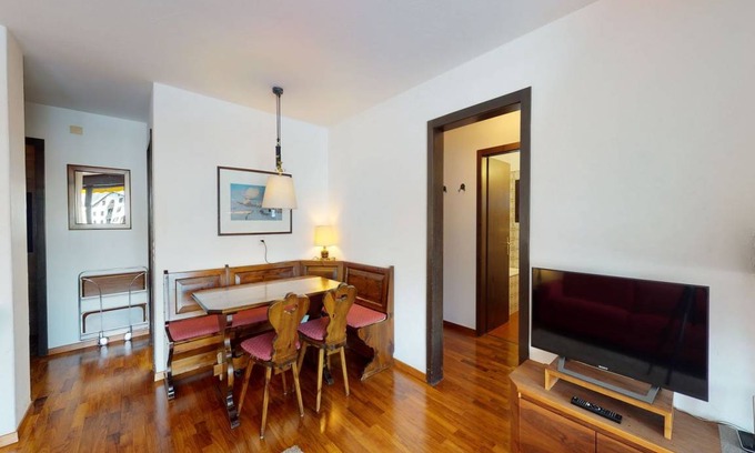 Surlej Apartment | 70 m² Apartment ∙ 2 bedrooms ∙ 4 guests