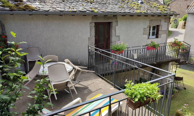 Florentin-la-Capelle House | 70 m² House ∙ 3 bedrooms ∙ 5 guests