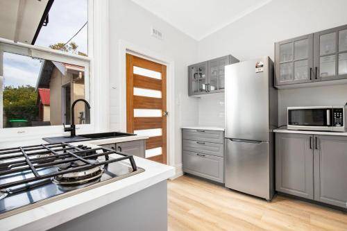 Glenelg South House | 70 m² House ∙ 1 bedroom ∙ 4 guests