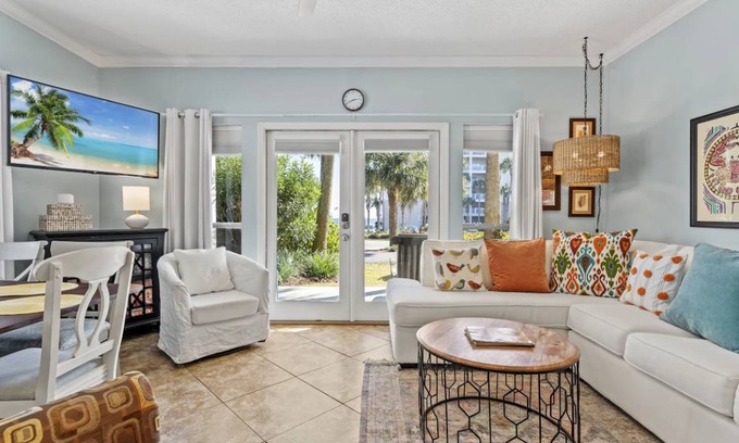 Crystal Beach House | 70 m² House ∙ 1 bedroom ∙ 6 guests