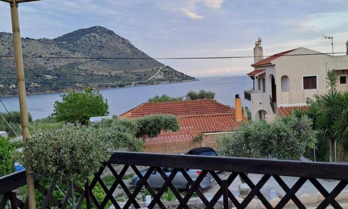 East Mani House | 70 m² House ∙ 2 bedrooms ∙ 5 guests