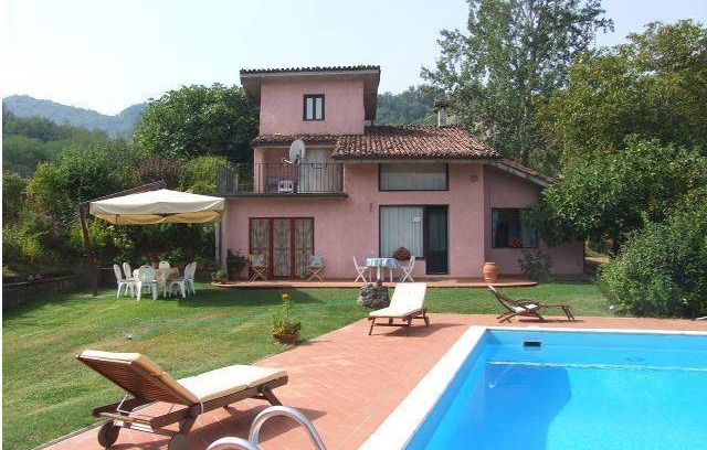 Camporgiano House | 70 m² House ∙ 4 bedrooms ∙ 6 guests