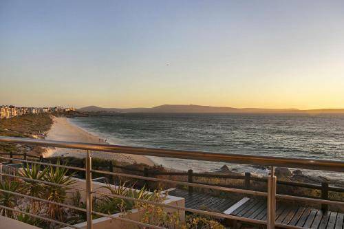 Calypso Beach House | 700 m² House ∙ 5 bedrooms ∙ 9 guests