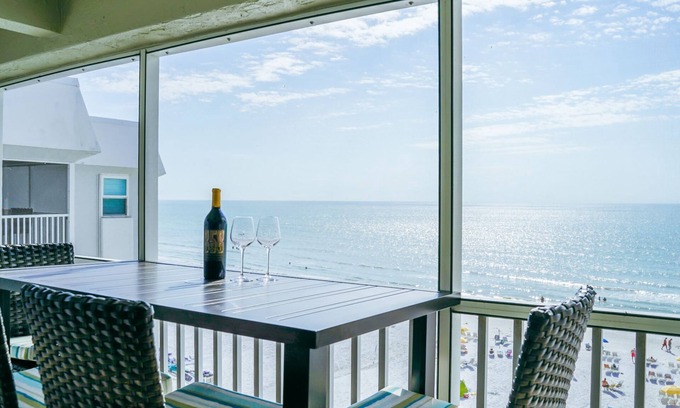 Siesta Key Condo | 704N Crescent Arms- Full Gulf Front - 1 WEEK MIN