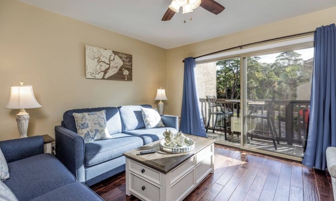 Hilton Head Island Villa | 706 Tanglewood: Just across from the beach! 2 BR 2.5 BA, Free Bikes, Pool