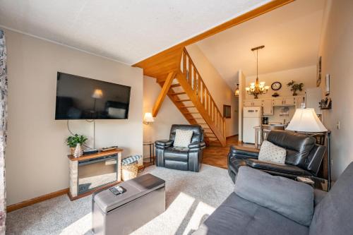 Thayerville House | 709H Studio Loft One Bath