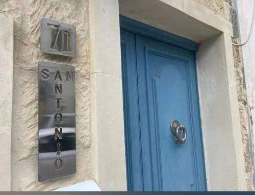 Victoria House | 71 San Antonio