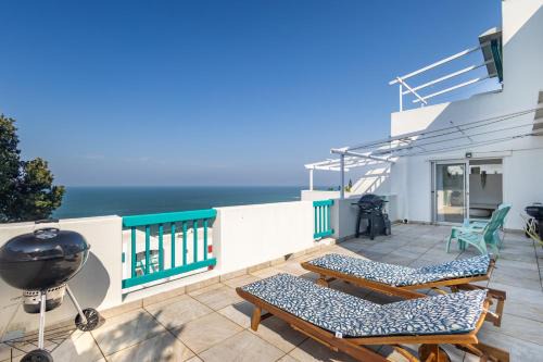 Shaka's Rock Apartment | 72 Perissa