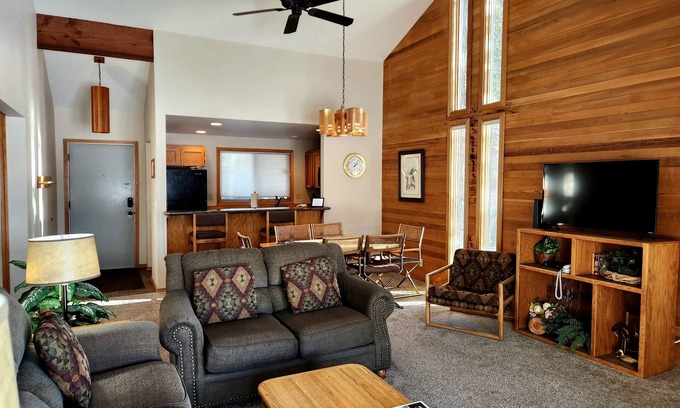 Sunriver Condo | 72 Quelah Condo | 2 BR/2 BA, Sleeps 6