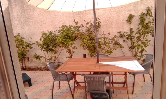 11th Arrondissement House | 73 m² House ∙ 2 bedrooms ∙ 4 guests