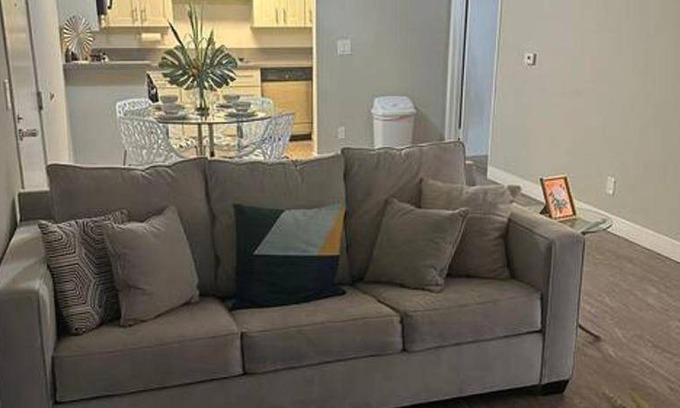 Hollywood Apartment | 74 m² Apartment ∙ 2 bedrooms ∙ 6 guests