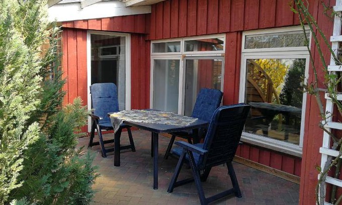 Neumuenster Apartment | 74 m² Apartment ∙ 3 bedrooms ∙ 9 guests