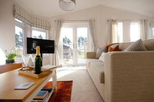 Ryther Cabin | 74 m² Lodge ∙ 2 bedrooms ∙ 4 guests