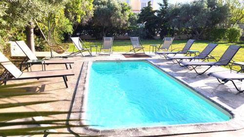 Saronikos Apartment | 75 m² Apartment ∙ 2 bedrooms ∙ 6 guests