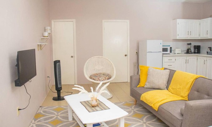 Saint John Parish Apartment | 75 m² Apartment ∙ 2 bedrooms ∙ 3 guests