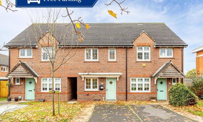 Wigan Apartment | 75 m² Apartment ∙ 2 bedrooms ∙ 4 guests