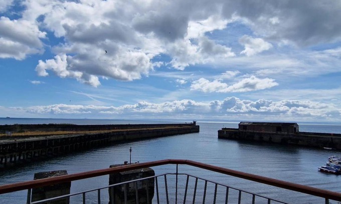 Kirkcaldy Apartment | 75 m² Apartment ∙ 2 bedrooms ∙ 5 guests