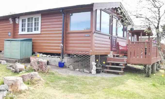 Bronaber Cabin | 75 m² Cabin ∙ 2 bedrooms ∙ 4 guests