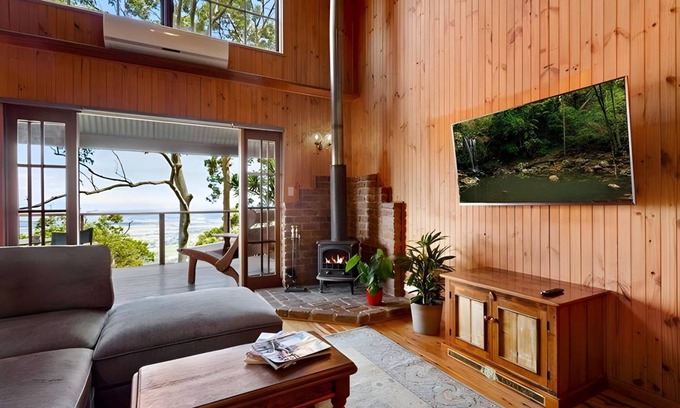 Mount Tamborine Ski Chalet | 75 m² Chalet ∙ 2 guests