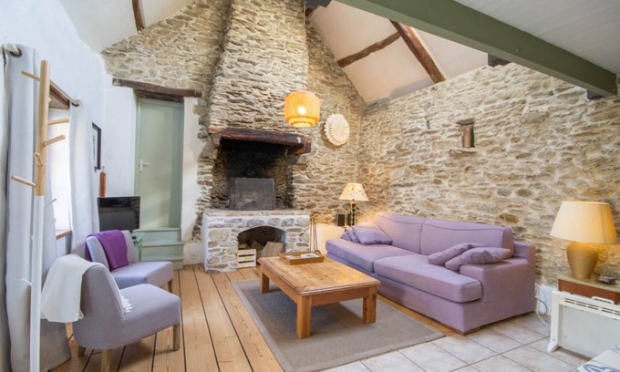 Le Palais House | 75 m² Gîte ∙ 2 bedrooms ∙ 4 guests