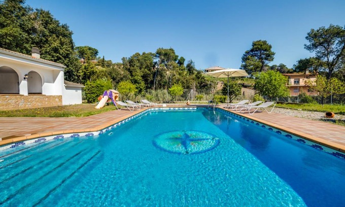 Palafolls House | 750 m² House ∙ 10 bedrooms ∙ 20 guests