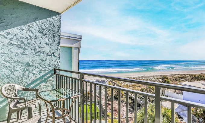 Jacksonville Beach Condo | 77 m² Condo ∙ 2 bedrooms ∙ 5 guests