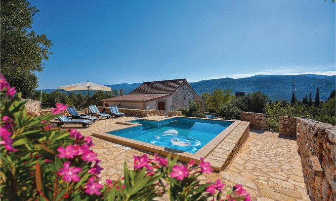 Stari Grad House | 77 m² House ∙ 1 bedroom ∙ 4 guests