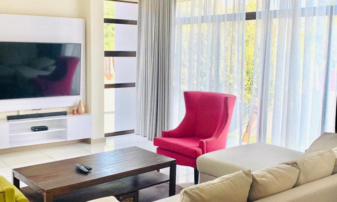 Hartbeespoort House | 774Ways Holiday Home