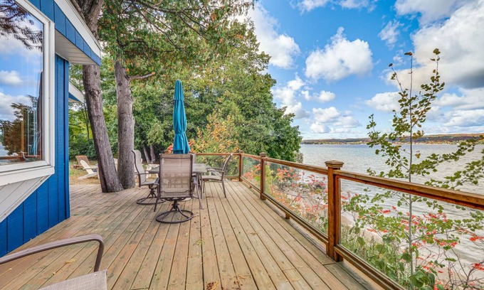 Suttons Bay Cottage | 78 m² Cabin ∙ 2 bedrooms ∙ 4 guests