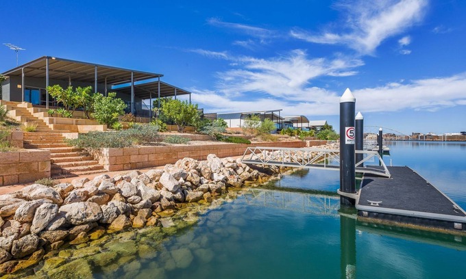 Exmouth House | 78 Madaffari Drive - Private pool