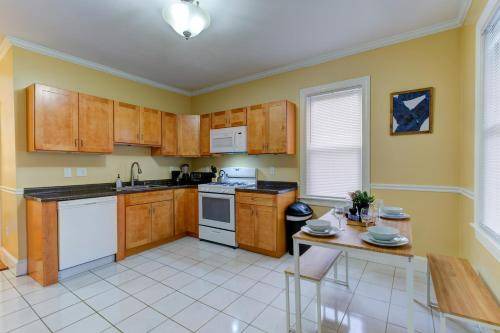 Ashmont Apartment | 79 m² Apartment ∙ 2 bedrooms ∙ 6 guests